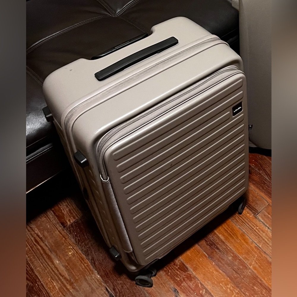 Lojel Cubo Medium Suitcase